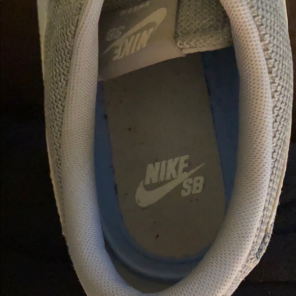 Nike canvas skater sneakers. - Picture 3 of 4